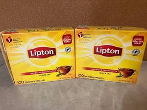 lot 33 image: Lipton Tea