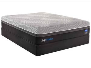 Sealy Kelburn II King Sized Mattress & Foundation/Box Spring: $2,199 Retail
