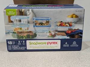 lot 16 image: NEW SNAPWARE PYREX 18PC. GLASSWARE SET