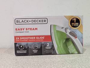 lot 19 image: BLACK & DECKER EASY STEAM COMPACT IRON