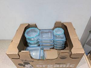 lot 41 image: 28PC. SNAPWARE PYREX GLASSWARE STORAGE CONTAINERS