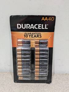 lot 73 image: DURACELL AA BATTERIES