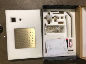 SUMERAIN 1-Handle 1-Spray Tub and Shower Faucet 1.8 GPM in Brushed Gold (Valve Included)   Customer Returns See Pictures