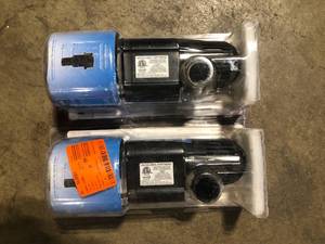 lot 19 image: Lot of TOTALPOND 2,000 GPH Waterfall Pump Customer Returns See Pictures