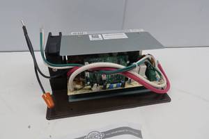 lot 48 image: 55A AUTO DETECT POWER CENTER CONVERTER