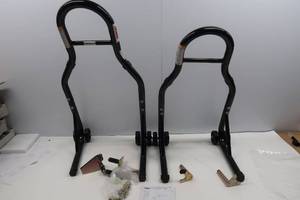lot 89 image: EXTREME MAX SPORT BIKE LEFT STAND.