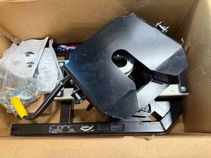PULLRITE SUPERGLIDE FIFTH WHEEL HITCH