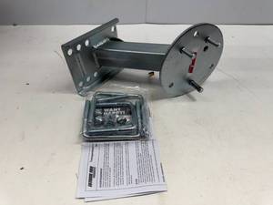 lot 139 image: HIGH MOUNT SPARE TIRE CARRIER.