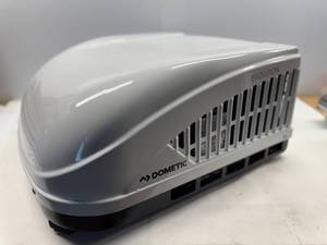 lot 165 image: DOMETIC ROOFTOP RV AC UNIT