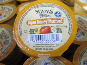lot 24 image: 100 - 1.5 oz Portion Cups Kens Dij...