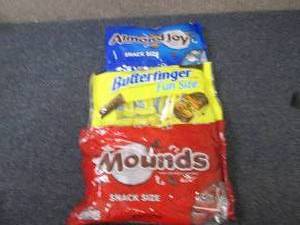 lot 100 image: 3 Bags Candy Bars...