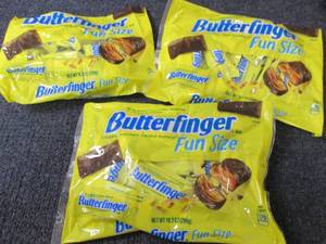 lot 101 image: 3- 10.2 oz Butterfinger Fun Size...