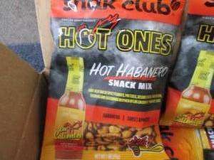 lot 121 image: 12- 2 oz Snak Club Hot Ones Hot Hab...