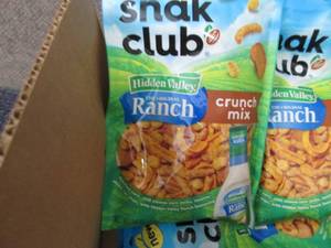 lot 126 image: 6- 2.5 oz Snak Club Hidden Valley R...