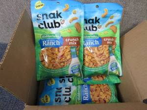 lot 129 image: 6- 2.5 oz Snak Club Hidden Valley R...