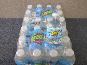 lot 139 image: 24- 8 oz Splash Acai Grape...
