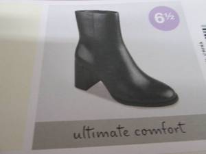 lot 253 image: 6 pr Janelle A New Day Black Boots ...