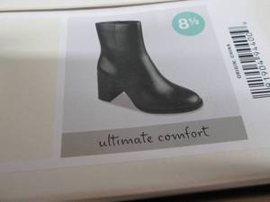 lot 257 image: 6 pr Janelle A New Day Black Boots ...