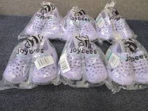 lot 312 image: 6 pr Joybees Kids Shoes Size 5...