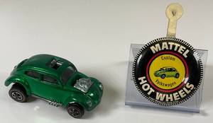 lot 14 image: 1967 REDLINE Hot Wheels Custom Volkswagon Transparent Green With Button Really Nice Condition