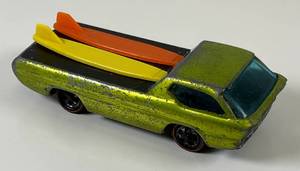 lot 52 image: 1967 REDLINE Hot Wheels Deora With Surf Boards Transparent Apple green Good Condition (Back Passenger Tire bad)