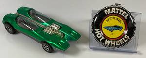 lot 87 image: 1968 REDLINE Hot Wheels Splittin Image  Transparent Green With Button Nice Condition (Button Missing Tab)