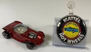 lot 149 image: 1968 REDLINE Hot Wheels Beatnik Bandit Transparent Red With Clear DomeWhite Interior With Button Really Nice Condition