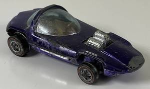 lot 184 image: 1967 REDLINE Hot Wheels Silhouette Transparent Purple Fair Condition