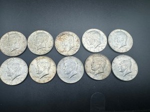 lot 57 image: Ten 40% Silver Kennedy Half Dollars two each of 1965, 66, 67, 68, and 69