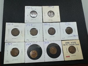 lot 85 image: Ten Early and Better Date Lincoln Wheat Cents - (3) 1909 1909 VDB, 1911-D, 1913-D, 1913-S, 1922-D, 1923-S and 1929-S - Greysheet Value for these coins at G4 is $36.25