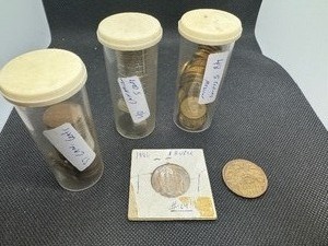 lot 92 image: 127 Foreign Coins 1960 (Mex.) Twenty Centavos  1896 Indian Rupee 48 Mex. 5 Centavos 40 Canadian Nickels 37  Canadian Cents