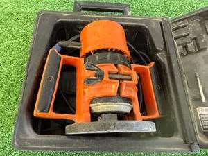 lot 24 image: Black & Decker Router Kit 34HP