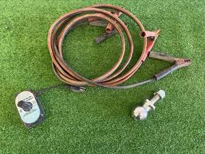 lot 49 image: Jumper Cables, 2 Trailer Ball & Heat Magnet