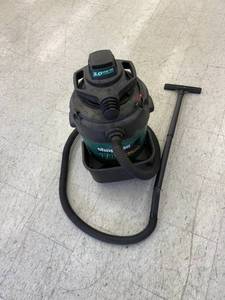 lot 75 image: 10 Gallon Shop Vac