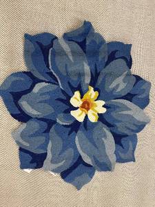 New Plow & Hearth Polyester Flower Shaped Area Rug