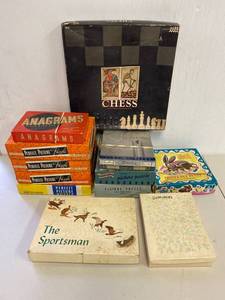 lot 25R image: Vintage Game and Puzzle Collection Lot for Collectors