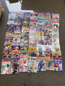 lot 40R image: Beckett Sports Illustrated Magazine Collection Lot