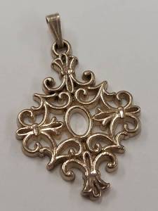 lot 10P image: Elegant Sterling Silver Pendant Filigree Design
