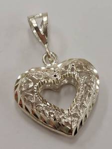lot 31P image: Sterling Silver Intricate Heart Shape Pendant