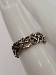 lot 42P image: Sterling Silver Celtic Knot Adjustable Ring