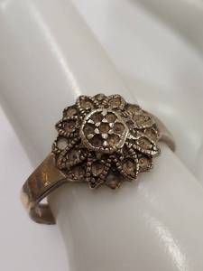 lot 45P image: Vintage Intricate Floral Sterling Silver Ring - MIssing Marcasites