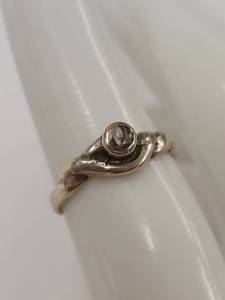 lot 72P image: Elegant Sterling Silver Artistic Ring with Abalone Shell