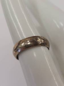 lot 75P image: Beautiful Vintage Sterling Silver Ring Band