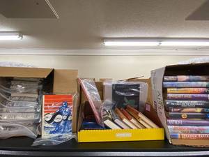 lot 39S image: Extensive Collection of Sci-Fi and Fantasy Books by Anne McCaffrey, Mercedes Lackey & More