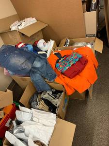 lot 94S image: MASSIVE Lot of Mixed Apparel - Hats, Jeans, Shirts, Coats, Vintage, Shoes, Etc