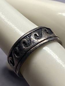 lot 16B image: Sterling Silver Wave Pattern Ring 925 Size 6