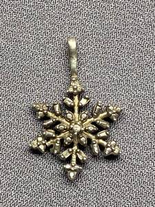 lot 20B image: Sterling Silver Snowflake Pendant .925
