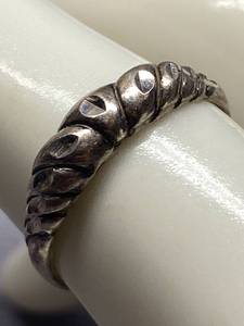 lot 31B image: Sterling Silver 925 Ring US Size 5.5 Intricate Design