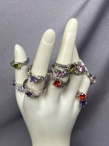 lot 45B image: Elegant Colorful Stone Rings Set