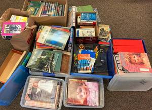 lot 58R image: Large Vintage and Modern Books and Magazines Bulk Lot